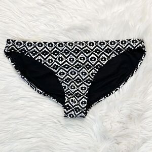 🎄Op Patterned Full Back Bikini Bottoms White and Black Size Large